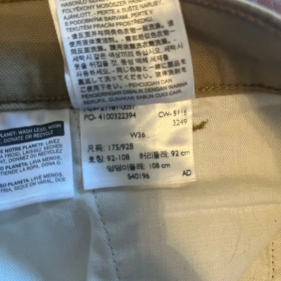 NWOT Levi’s Chino Mens Shorts - Picture 4 of 4